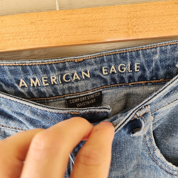 American Eagle mom distressed jeans size 6 - Picture 6 of 13